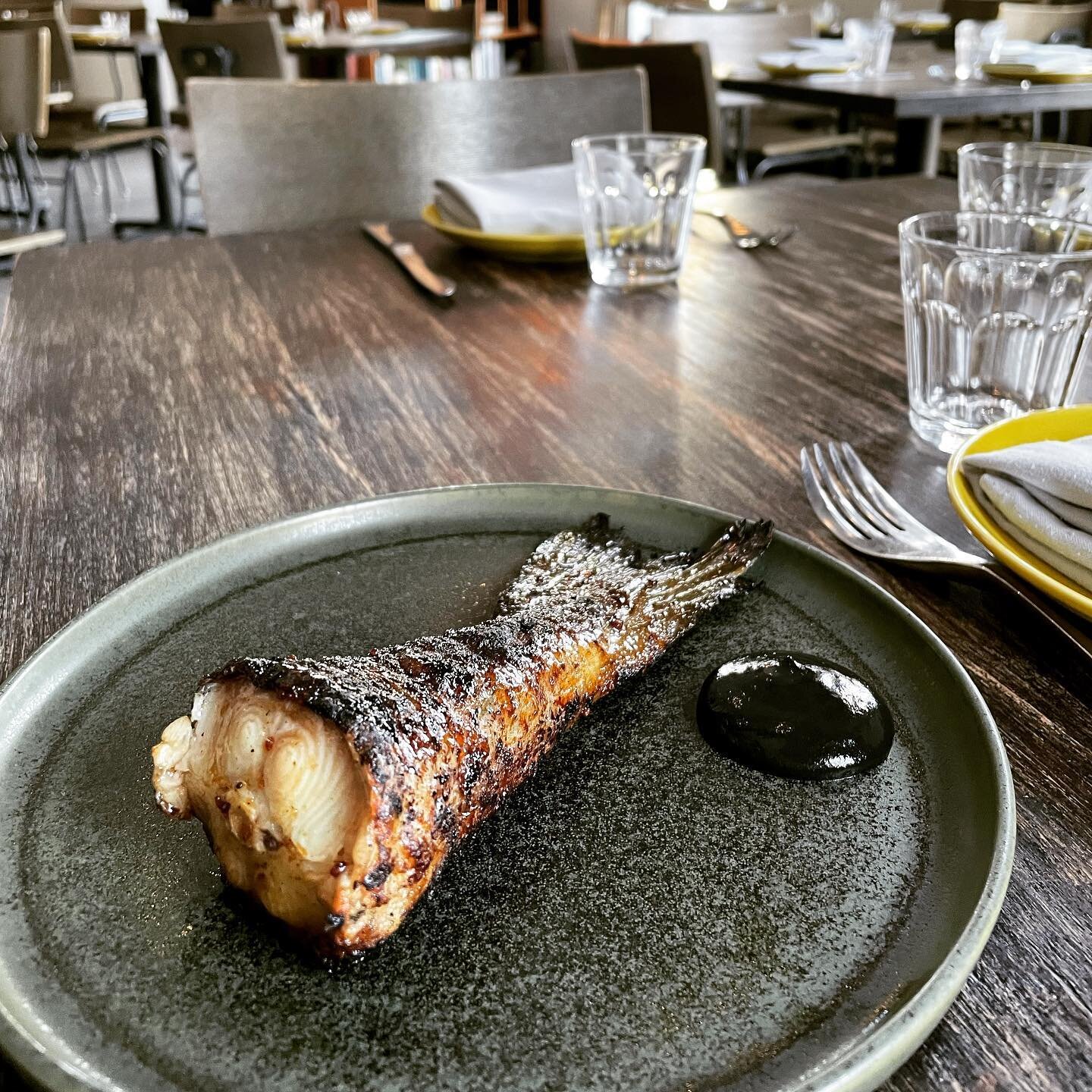 local black cod tail, &lsquo;sup
grilled, glazed, gorgeous, some 🖤 &ldquo;sriracha&rdquo; 🖤 @fourstarseafood #HLAYforever
