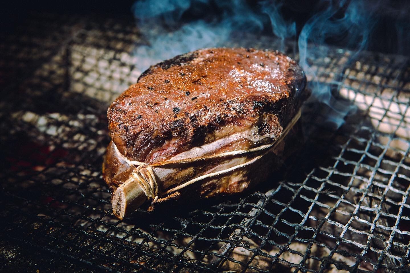 a steak on the grill is sexy
it&rsquo;s binchotan, too 🥵
@allanwaffleswan shot dis ❣️🥩