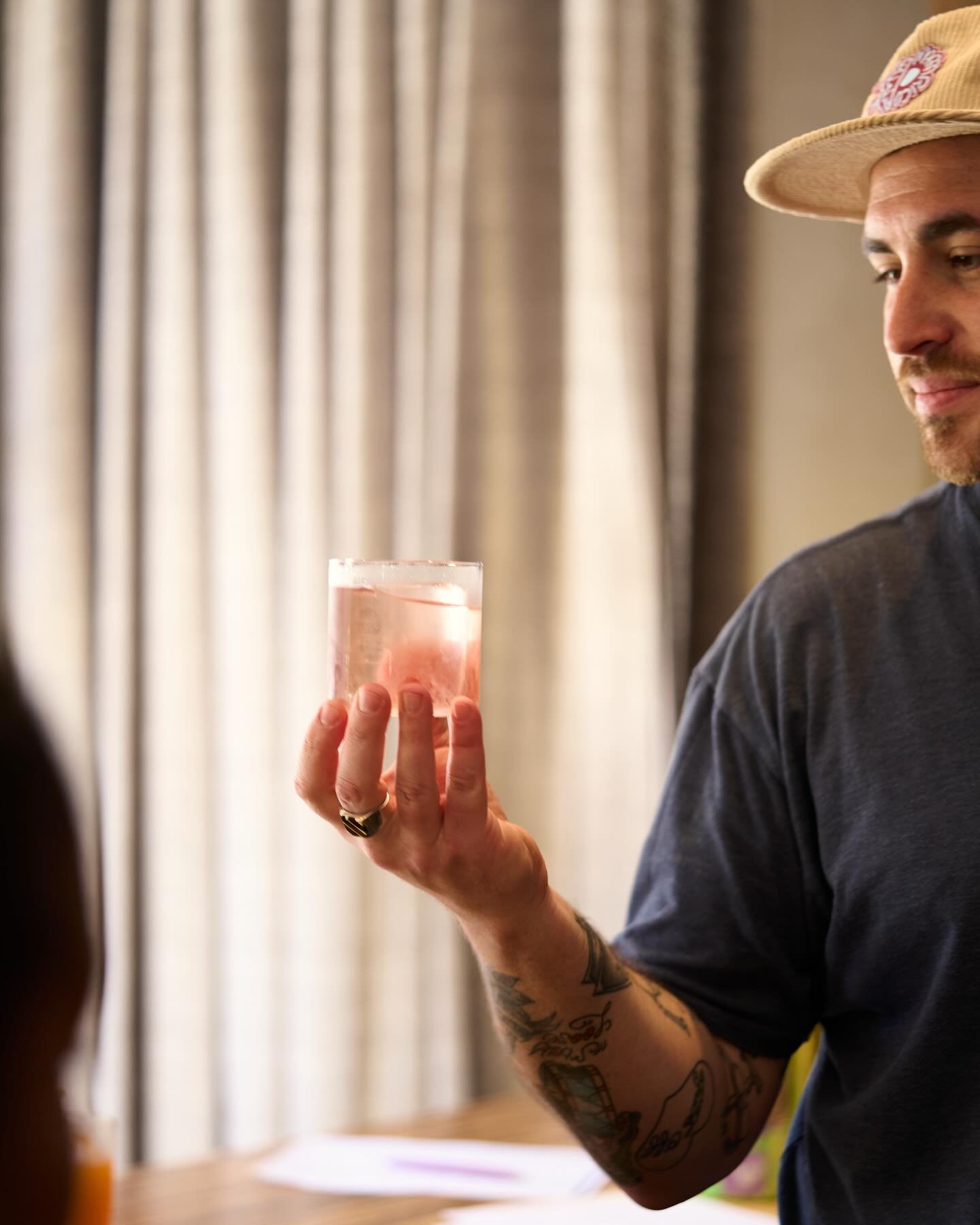 We had a release party last night 💧💦 for our spring/summer menu of 10 NEW COCKTAILS, our fave HLAY holiday &mdash; we celebrated with @wallflourpizza 😮&zwj;💨 and hot yuzu buffalo wings
THANK YOU AND CONGRATS to our bar director @dannygotdonuts, 